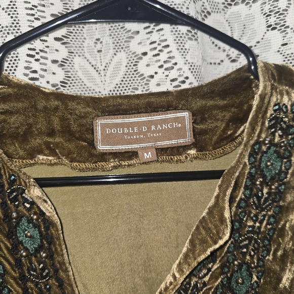 Double D Ranch Velvet Tunic V Neck Medium Embroidered Studded - Picture 3 of 6